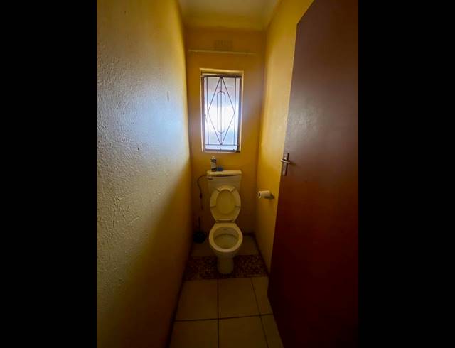 7 BEDROOM HOUSE FOR SALE IN PAYNEVILLE